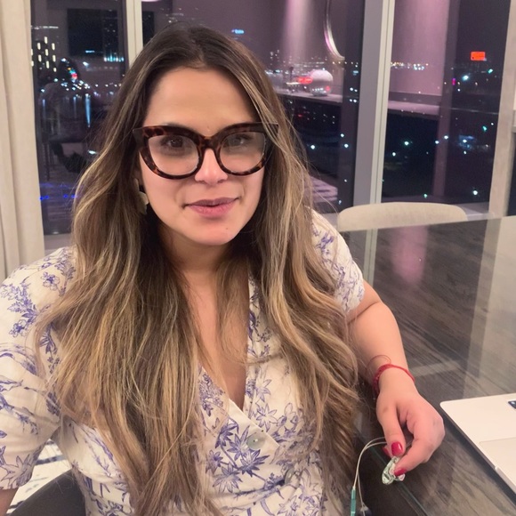 Meet your Posher, Marisabel - Picture 1 of 1